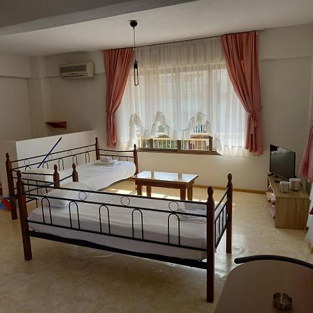 Μαρου Rooms Olympiaki Akti Bagian luar foto