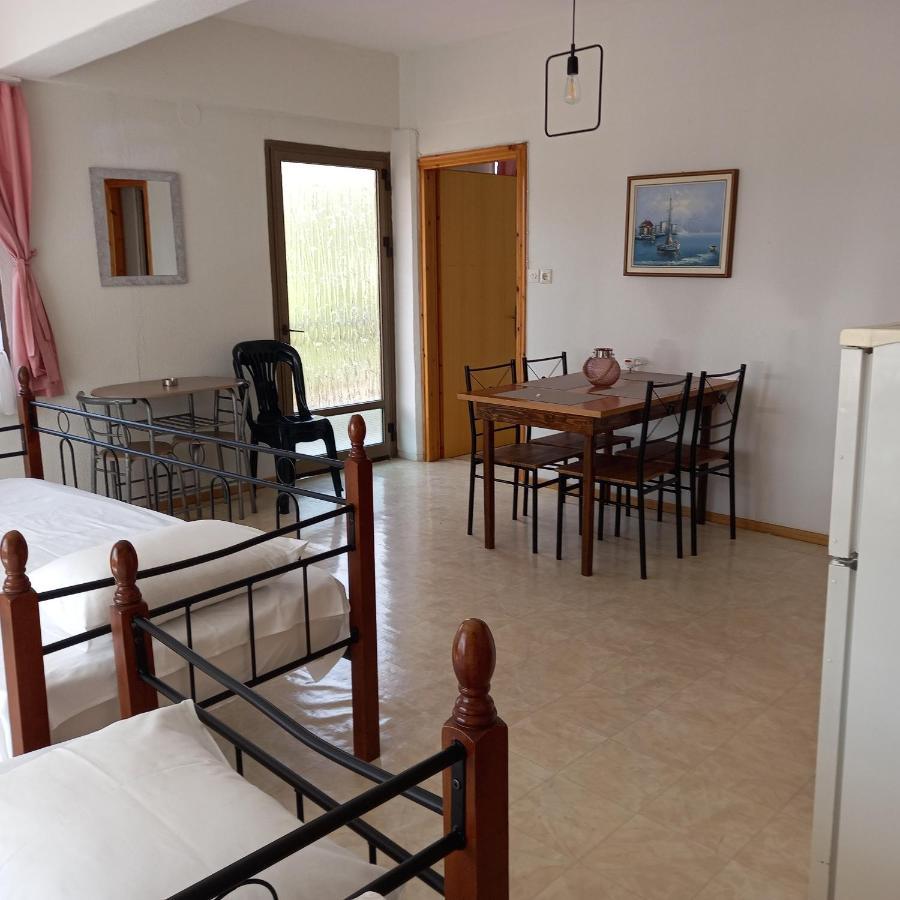 Μαρου Rooms Olympiaki Akti Bagian luar foto